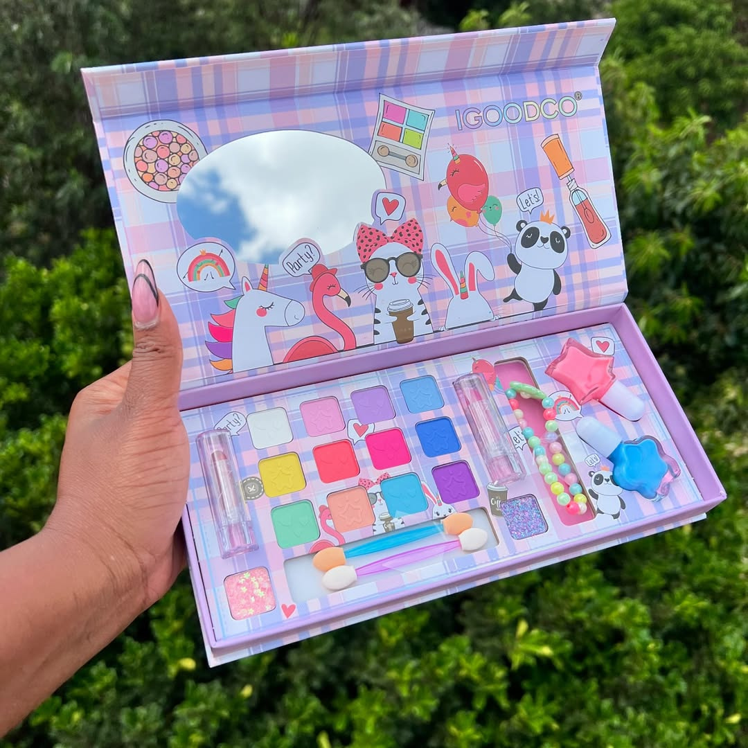 Kids Pretend Makeup Kit for Kids with Accessories
